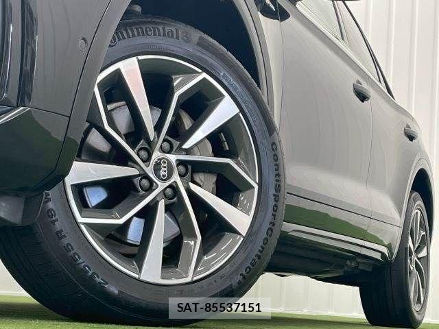 Audi Q5 2023-07 6813827-18