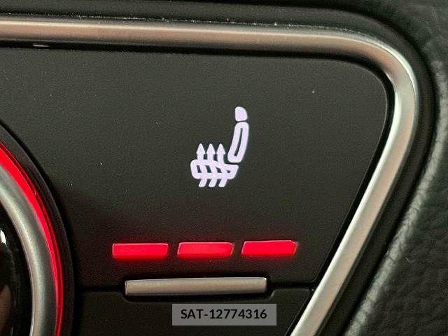 Audi Q5 2022-04 6813825-9