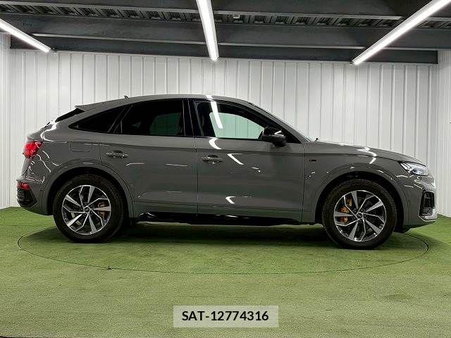 Audi Q5 2022-04 6813825-14
