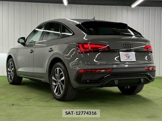 Audi Q5 2022-04 6813825-16