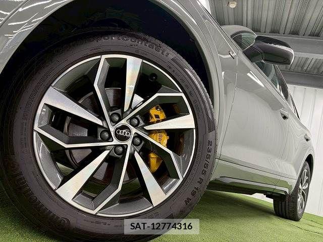 Audi Q5 2022-04 6813825-18