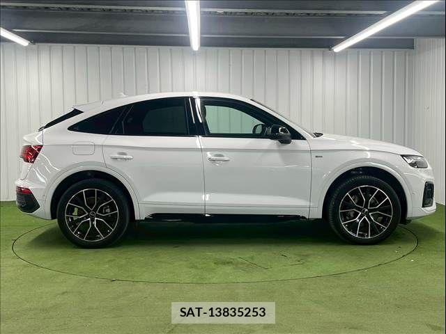 Audi Q5 2022-09 7020049-14