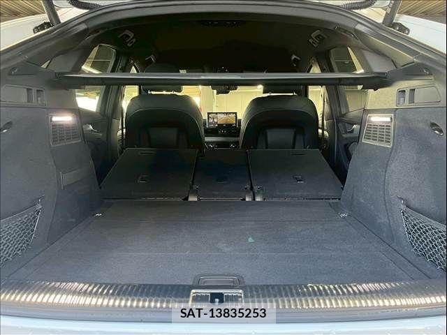 Audi Q5 2022-09 7020049-17