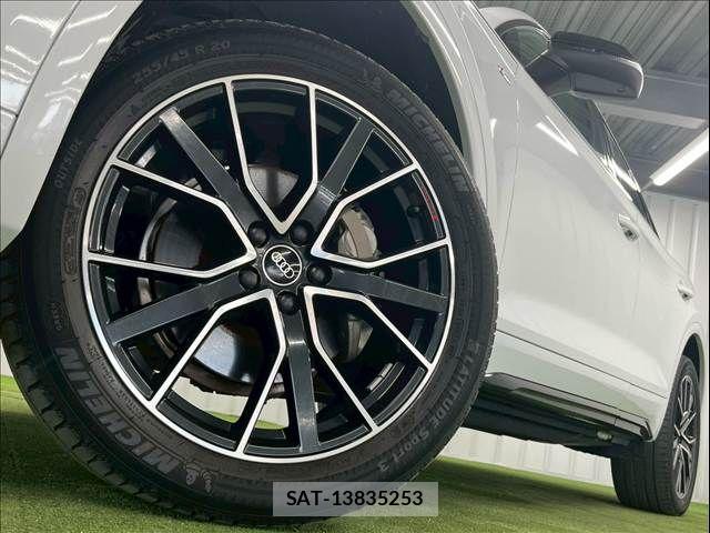 Audi Q5 2022-09 7020049-18