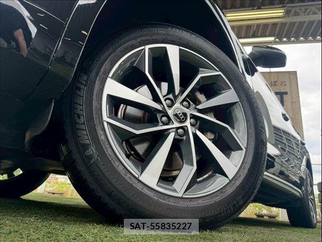 Audi Q5 2023-06 7249850-18