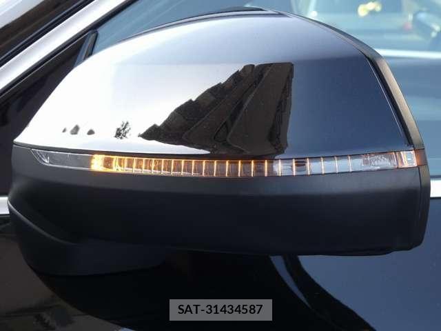 Audi Q5 2025-04 7325770-15