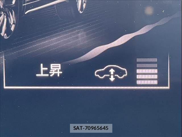 Audi Q5 2022-06 7356897-9