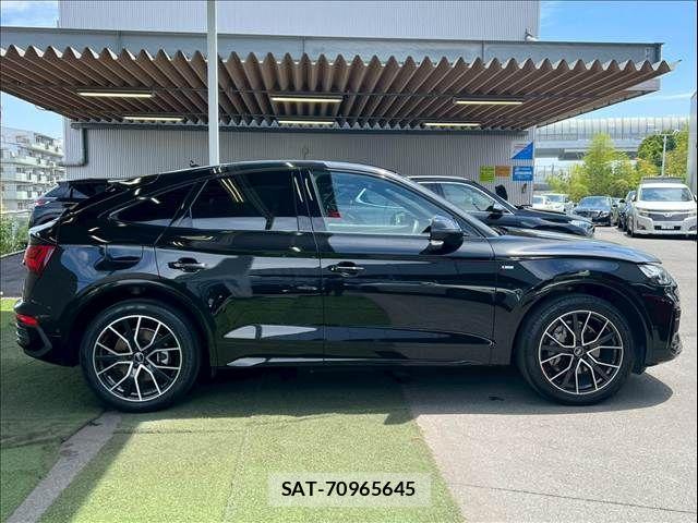 Audi Q5 2022-06 7356897-14