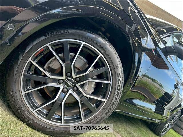 Audi Q5 2022-06 7356897-18