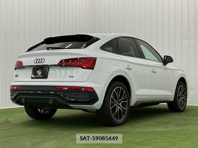 Audi Q5 2022-03 7356900-15