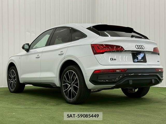 Audi Q5 2022-03 7356900-16