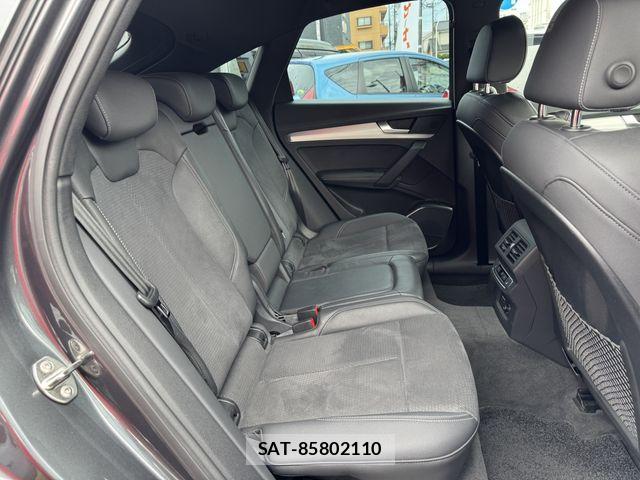 Audi Q5 2021-11 7453030-24