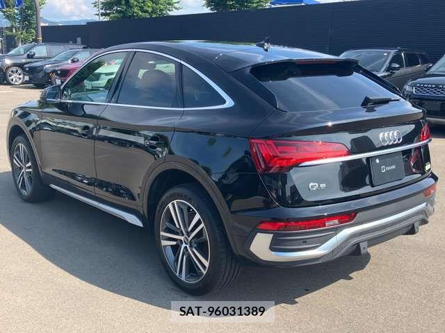 Audi Q5 2023-03 7499613-1