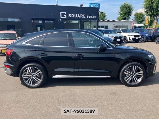 Audi Q5 2023-03 7499613-6