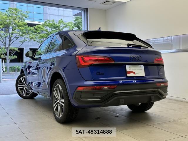 Audi Q5 2025-02 7615089-2