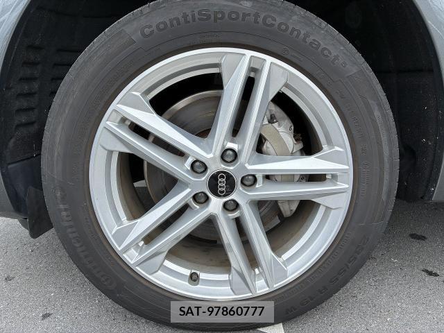 Audi Q5 2021-10 7902274-12