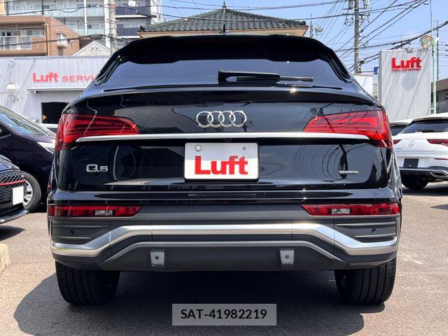 Audi Q5 2024-10 8145498-4