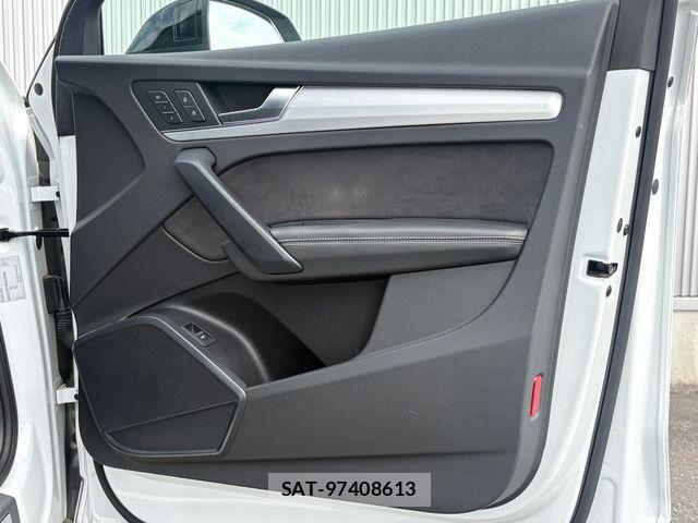 Audi Q5 2022-07 8228968-10