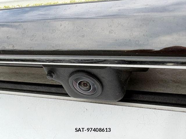 Audi Q5 2022-07 8228968-7