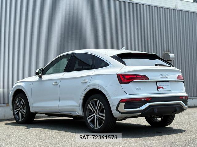 Audi Q5 2024-10 8228967-12