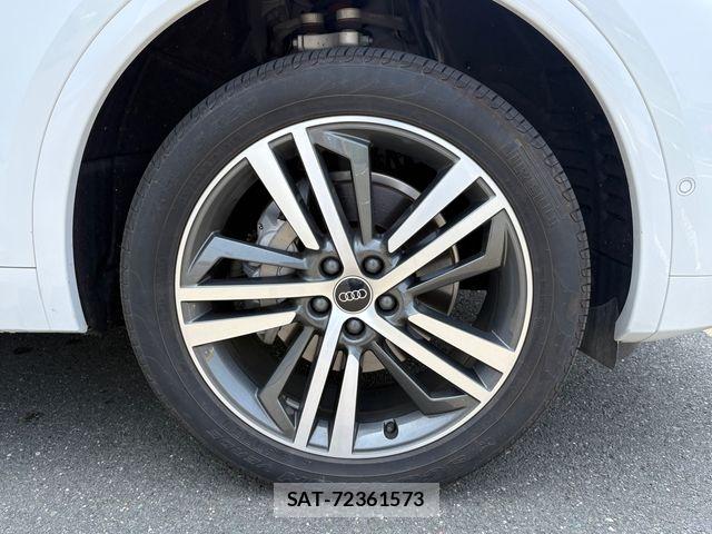 Audi Q5 2024-10 8228967-6