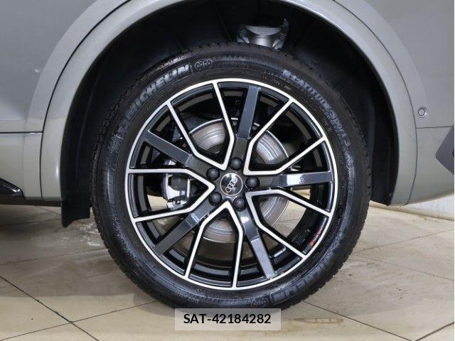 Audi Q5 2025-03 8313166-13