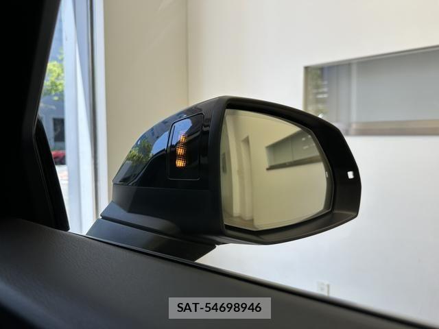 Audi Q5 2023-03 8411296-9