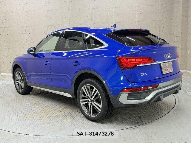 Audi Q5 2021-08 8561214-10