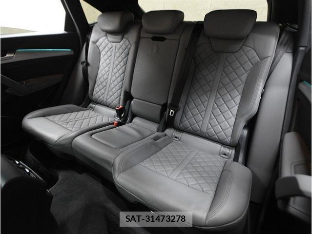 Audi Q5 2021-08 8561214-5