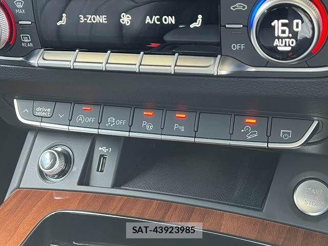 Audi Q5 2021-10 8625875-9