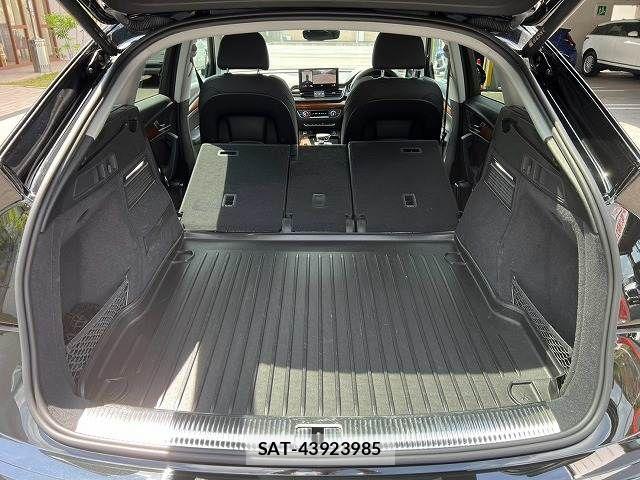Audi Q5 2021-10 8625875-12