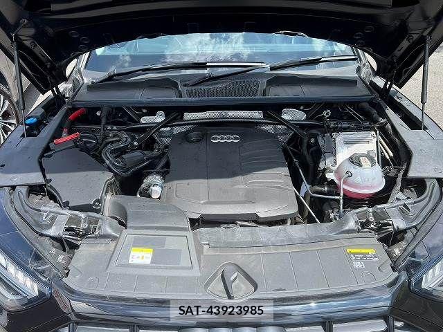 Audi Q5 2021-10 8625875-13