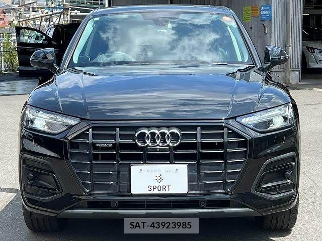 Audi Q5 2021-10 8625875-14