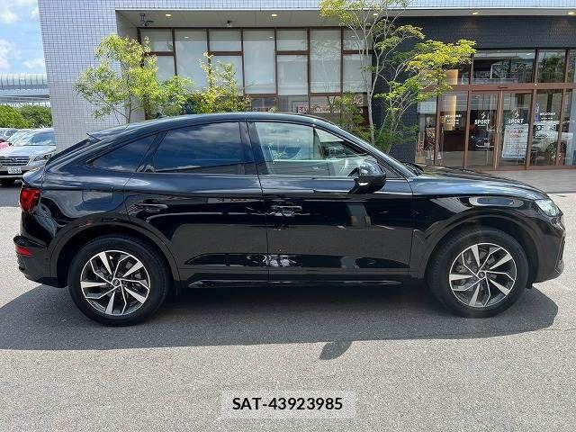 Audi Q5 2021-10 8625875-17