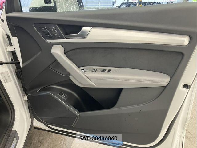 Audi Q5 2023-03 8658086-8