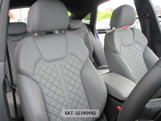 Audi Q5 2021-10 8658088-10