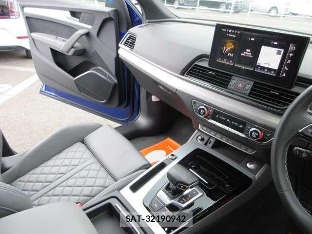 Audi Q5 2021-10 8658088-1