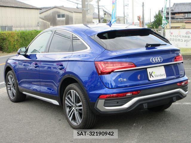 Audi Q5 2021-10 8658088-21