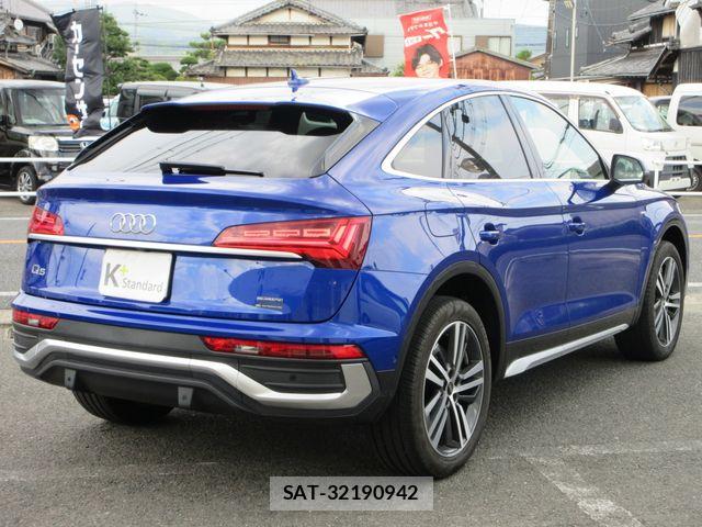 Audi Q5 2021-10 8658088-22