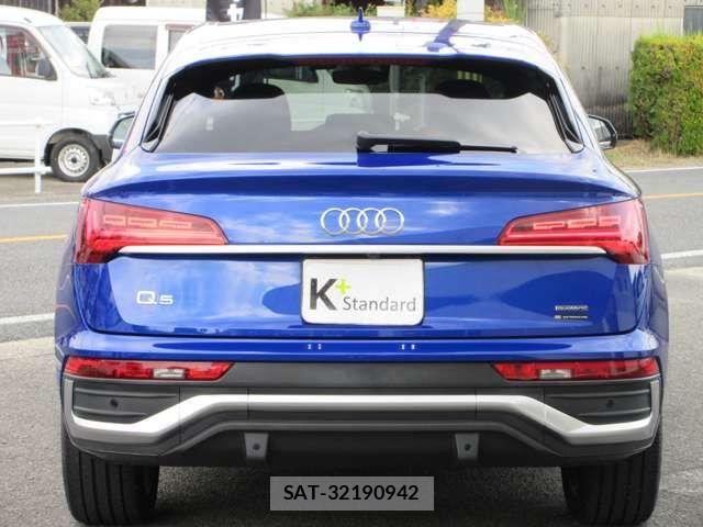 Audi Q5 2021-10 8658088-5