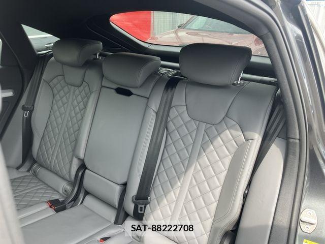 Audi Q5 2023-02 8658085-11