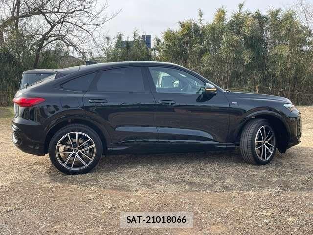 Audi Q5 2025-12 8878756-5