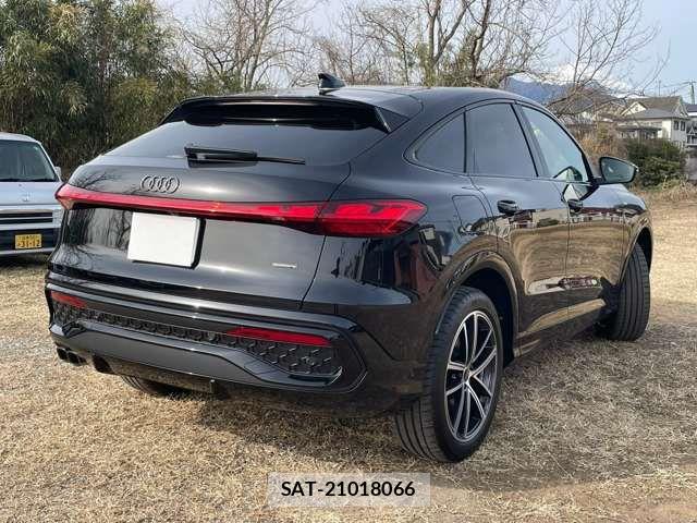 Audi Q5 2025-12 8878756-8