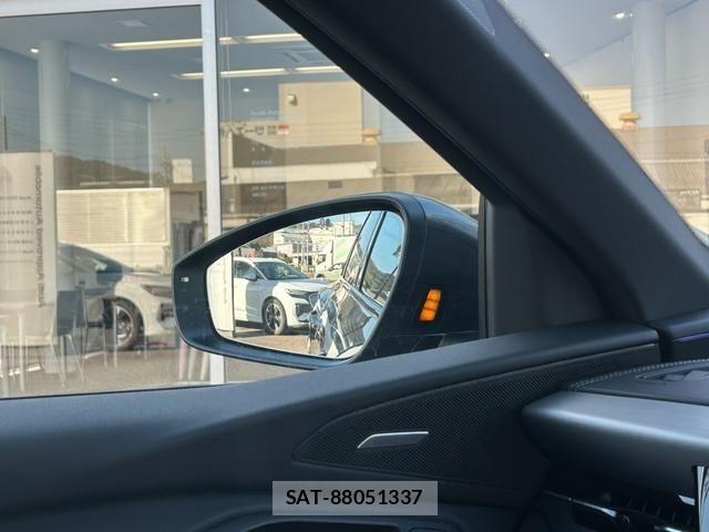 Audi E-TRON 2025-04 6610637-12
