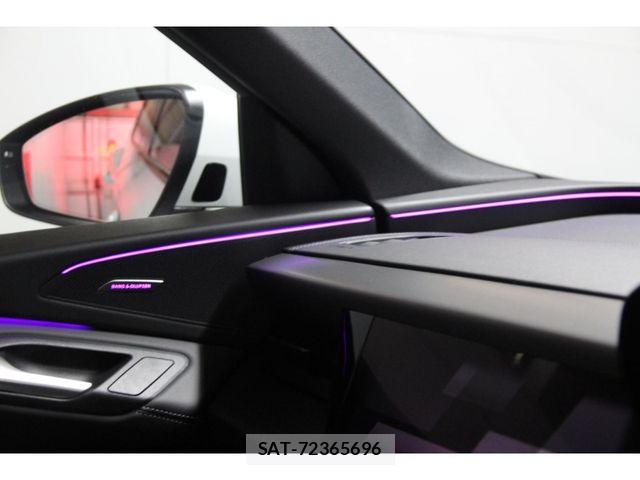 Audi E-TRON 2025-06 6902327-28