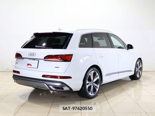 Audi Q7 2021-05 767598-1