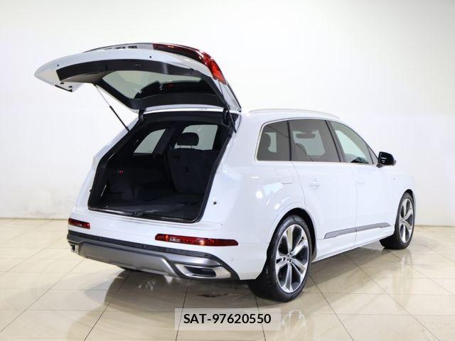 Audi Q7 2021-05 767598-26