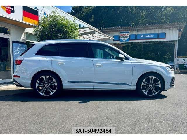 Audi Q7 2021-02 1297230-2