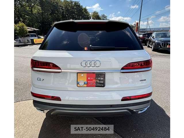 Audi Q7 2021-02 1297230-4