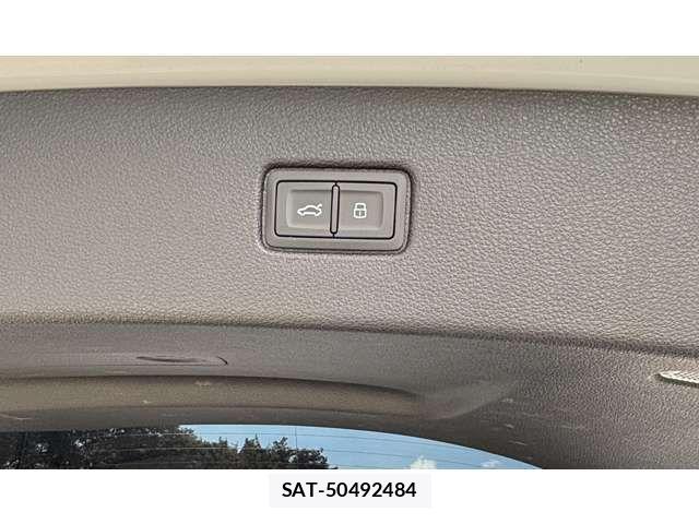 Audi Q7 2021-02 1297230-8